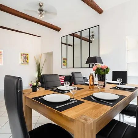 Ste Reparate F4 Moderne, Design, Place Rossetti, Heart Old Town Apartment