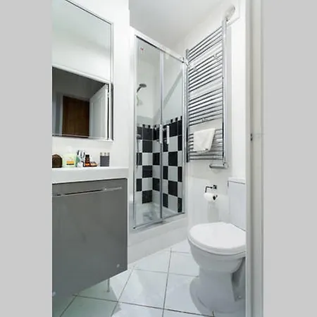 Apartment Ste Reparate F4 Moderne, Design, Place Rossetti, Heart Old Town *
