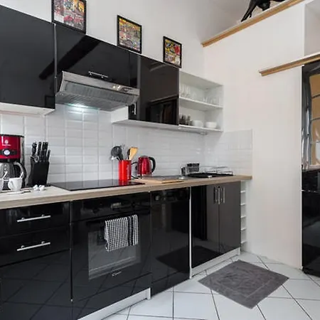 Ste Reparate F4 Moderne, Design, Place Rossetti, Heart Old Town Apartment *