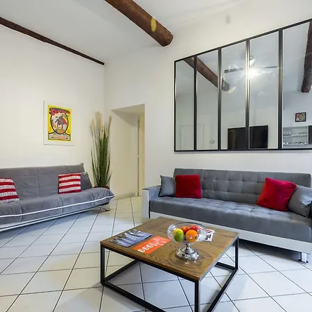 Ste Reparate F4 Moderne, Design, Place Rossetti, Heart Old Town *