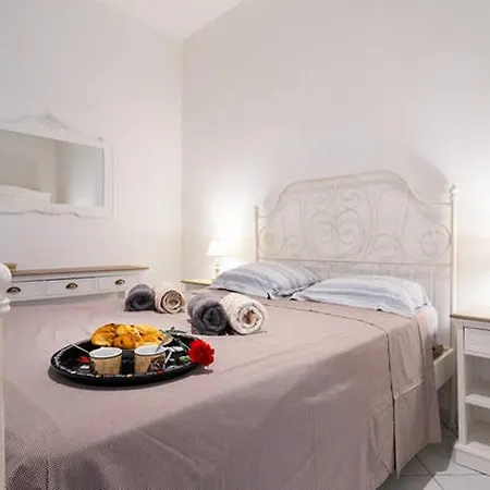 Ste Reparate F4 Moderne, Design, Place Rossetti, Heart Old Town Apartment *